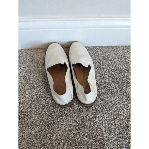 Sperry Seaport Levy Soft Leather Flats - white sz 7 - Picture 3 of 8
